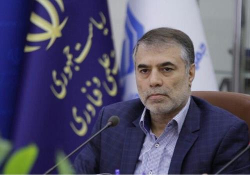 پرویز کرمی در سوگ مادر نشست