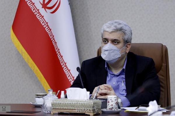 انتقاد از تفاوت زمانی چندساله در صدور مجوز عرضه به بازار محصولات وارداتی و ساخت ایران