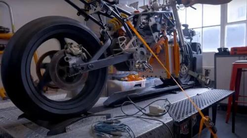 موتورسیکلت هیدروژنی چالش شارژ باتری را حل می کند