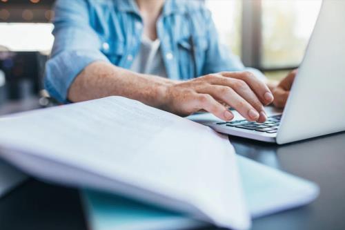 استخدام نیروی کار و ثبت آگهی استخدام