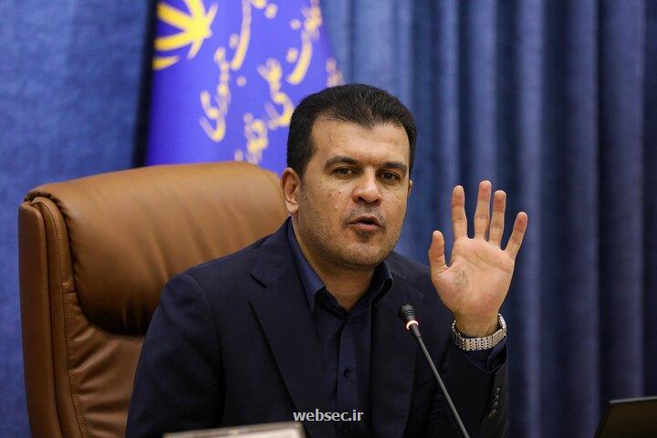 موضع افشین در رابطه با اعطای مجوز تاکسی اینترنتی کسب وکارها را ناامید نکنیم